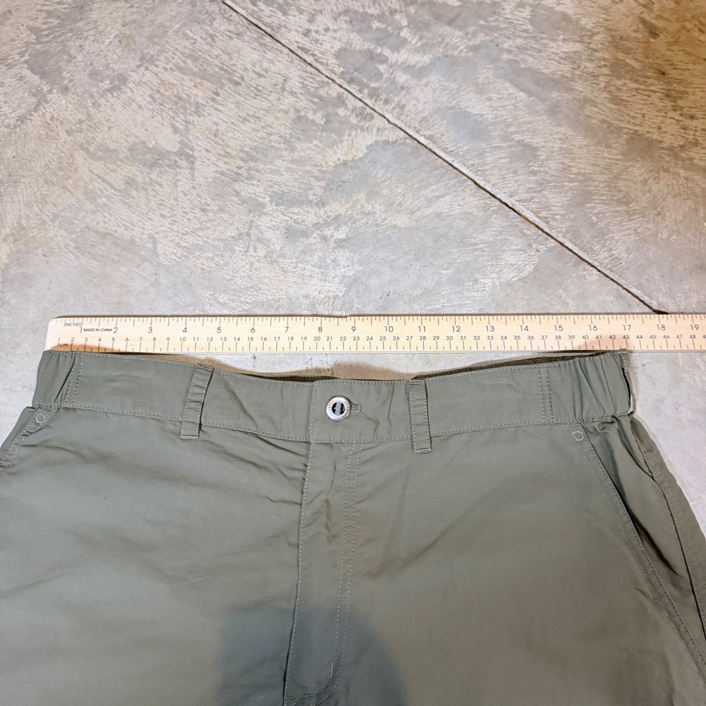 Patagonia Men's Size L Casual Outdoor Cargo Shorts Khaki Lightweight - Picture 5 of 7